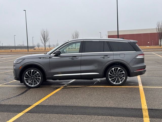 Used 2025 Lincoln Aviator Reserve w/ Illumination Package image 38