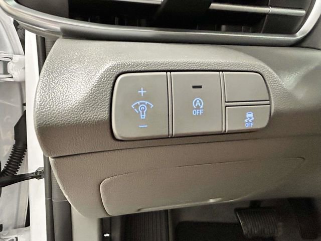 Certified 2025 Hyundai Elantra SE FWD image 21