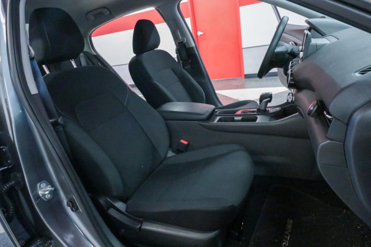 Used 2025 Nissan Sentra S FWD image 21
