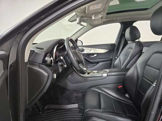 Used 2019 Mercedes-Benz GLC 300 4MATIC image 15