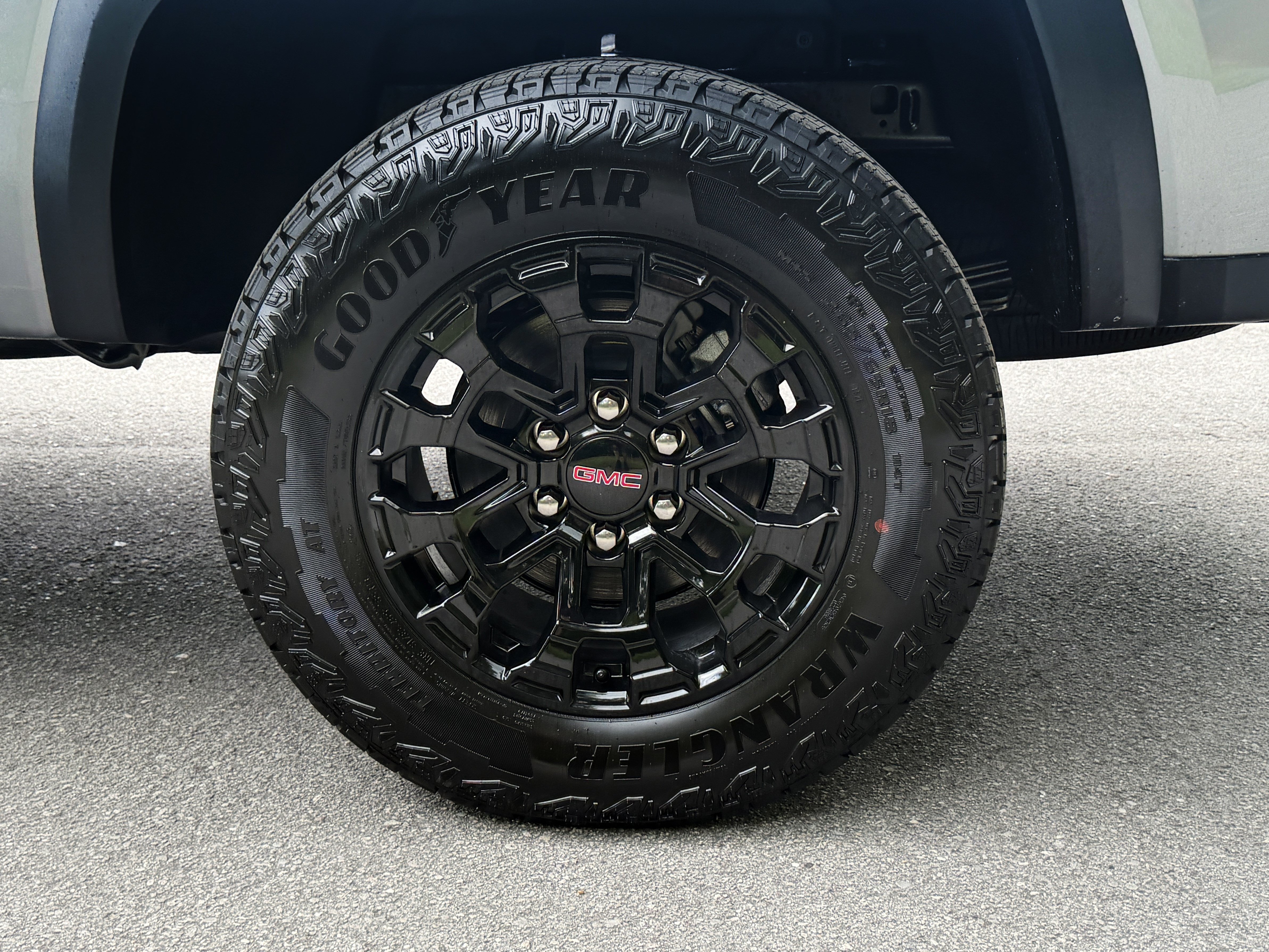 New 2026 GMC Canyon Elevation w/ Convenience Package RWD image 11