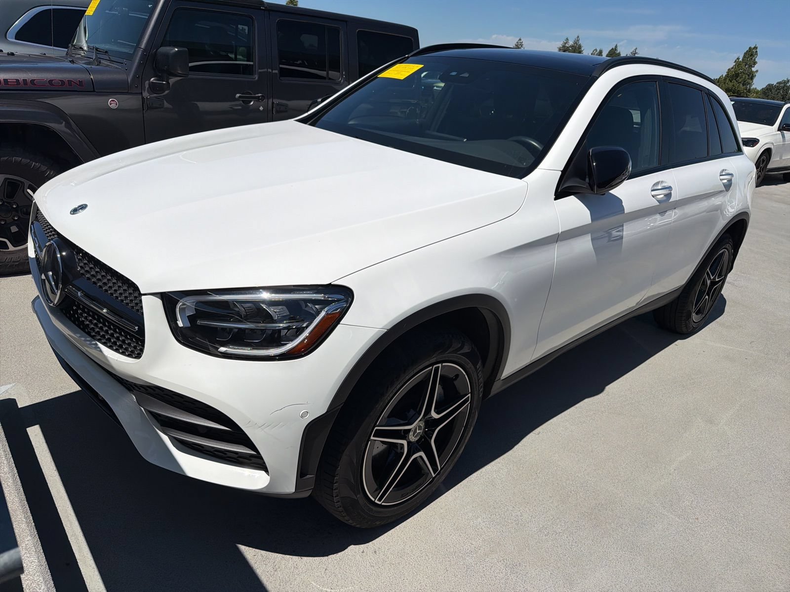 Used 2022 Mercedes-Benz GLC 300 4MATIC image 2