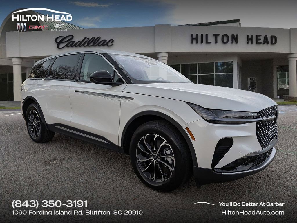 Used 2025 Lincoln Nautilus Premier image 1