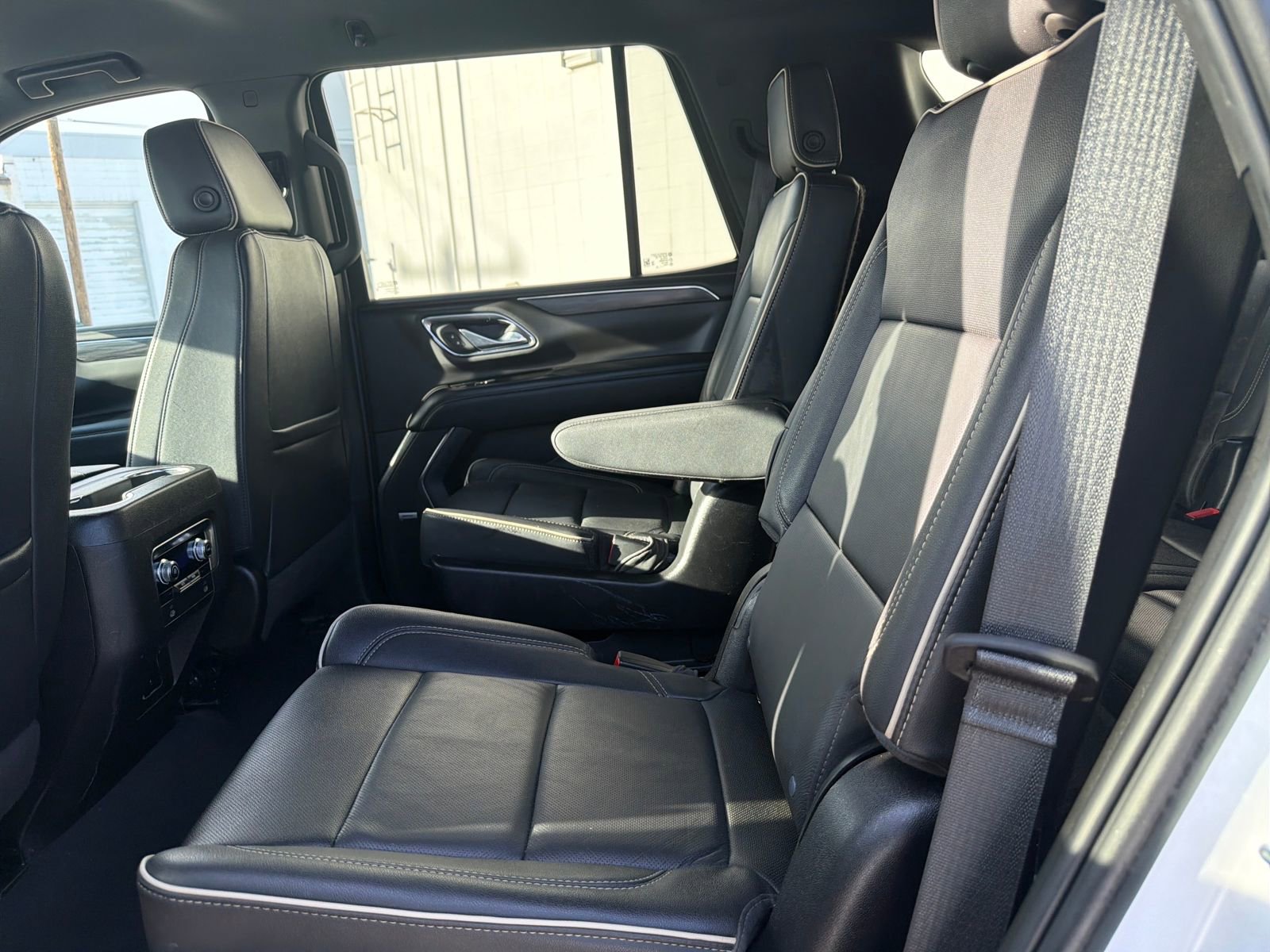 Used 2024 GMC Yukon SLT image 13