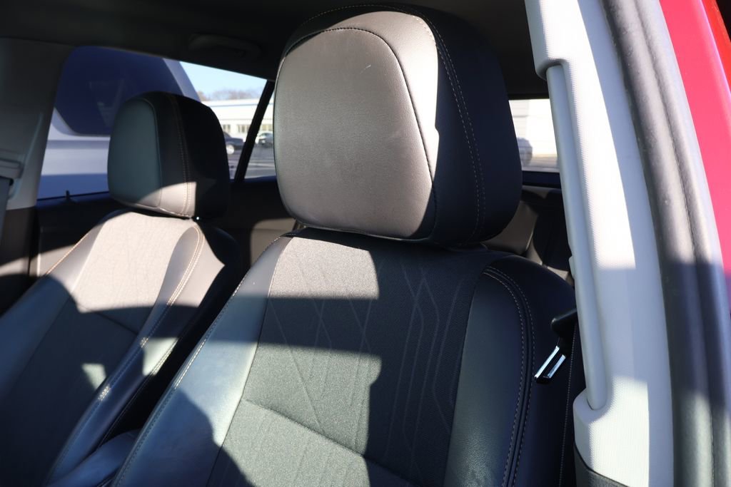 Used 2022 Chevrolet Trax LT w/ LT Convenience Package image 10