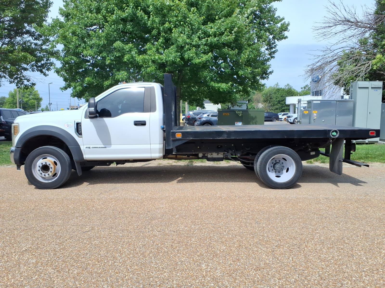 Used 2019 Ford F550 2WD Regular Cab Super Duty image 5