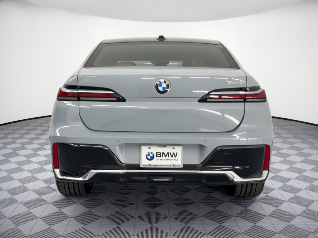 Certified 2026 BMW 740i RWD image 11