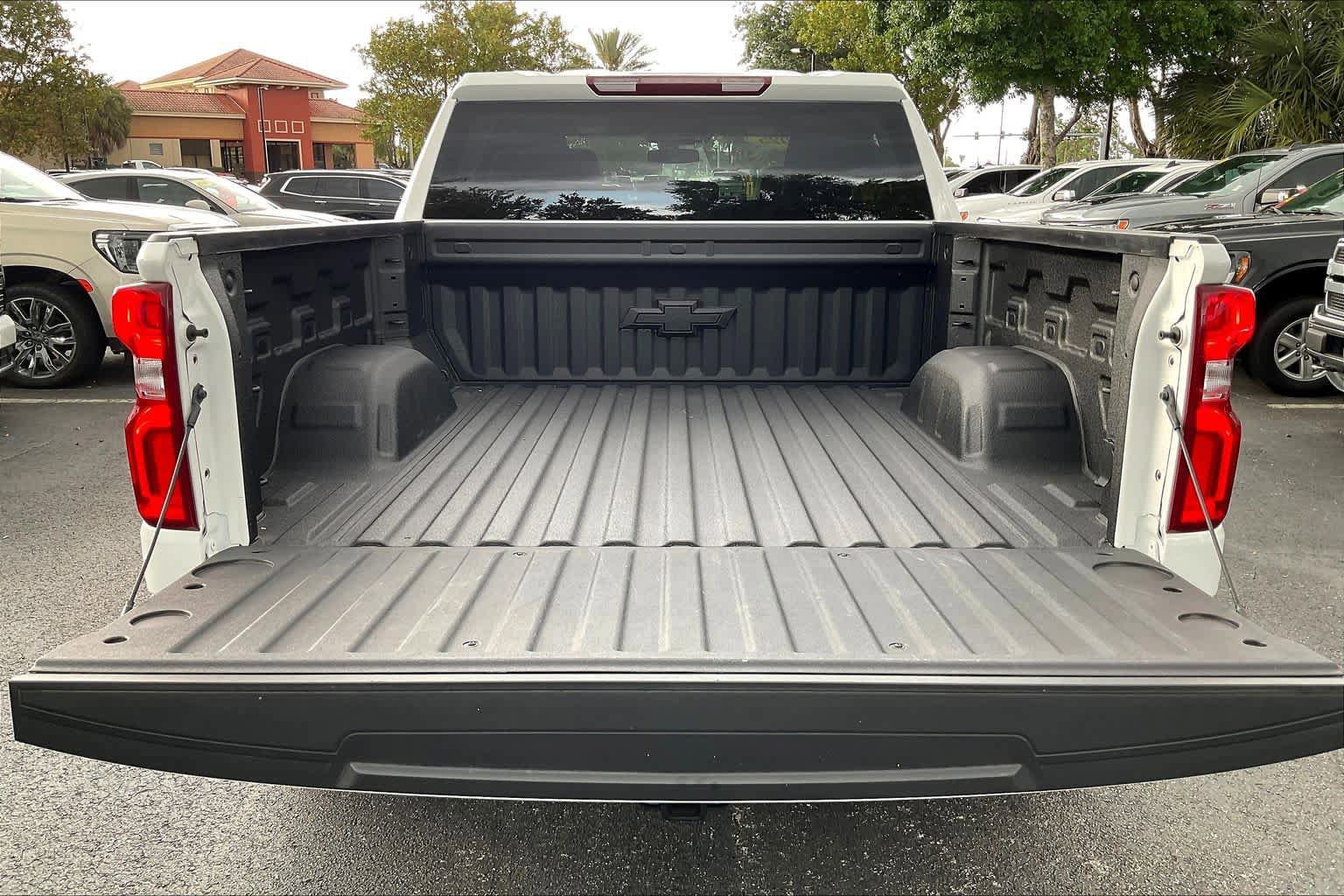 Certified 2025 Chevrolet Silverado 1500 LTZ AWD/4WD image 34