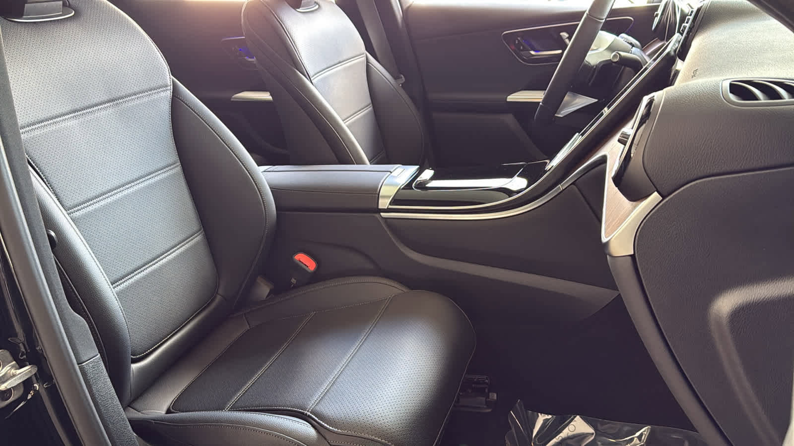 Certified 2026 Mercedes-Benz GLC 300 4MATIC image 35