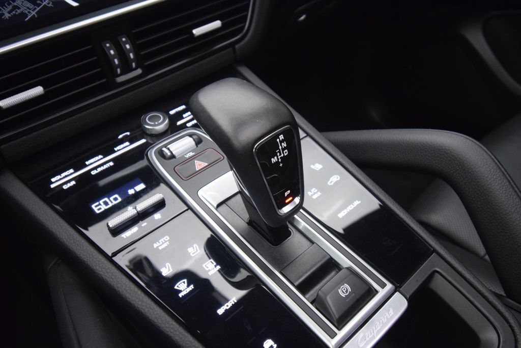 Used 2023 Porsche Cayenne Platinum Edition AWD/4WD image 26