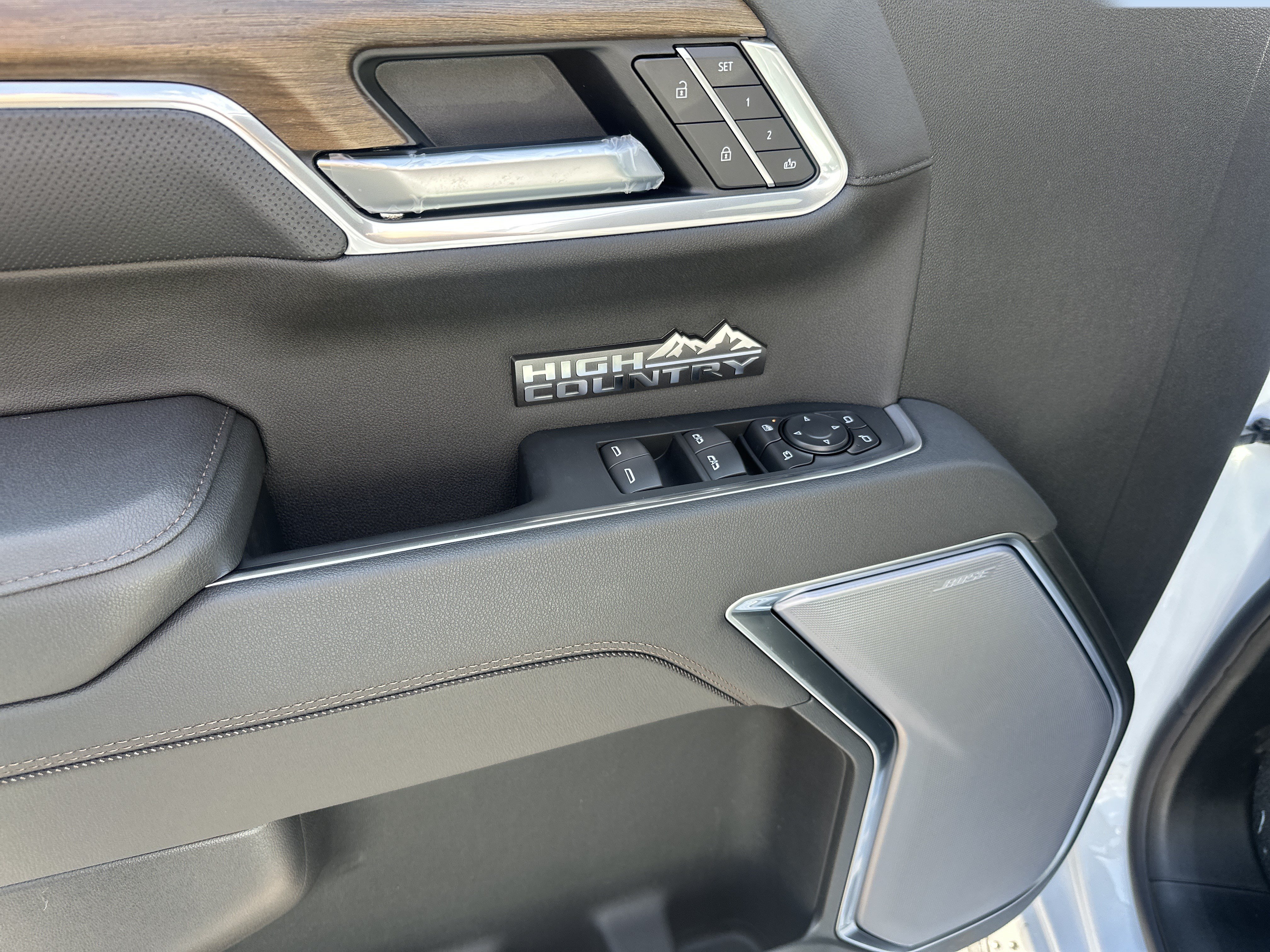 New 2026 Chevrolet Silverado 1500 High Country w/ High Country Premium Package AWD/4WD image 14