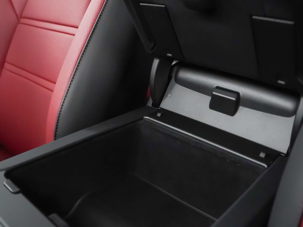 Certified 2026 Porsche Cayenne E-Hybrid Coupe AWD/4WD image 32