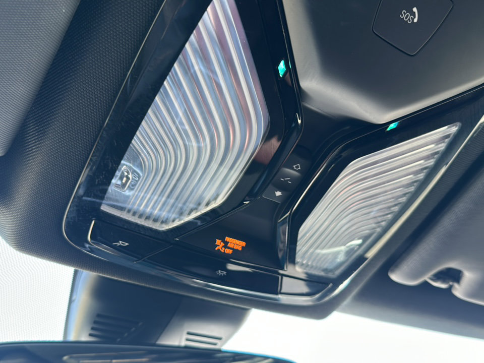 Certified 2023 BMW 330i Sedan w/ Premium Package image 38