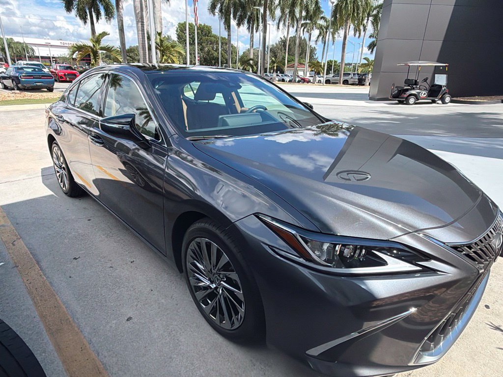 Certified 2024 Lexus ES 350 w/ Technology Package