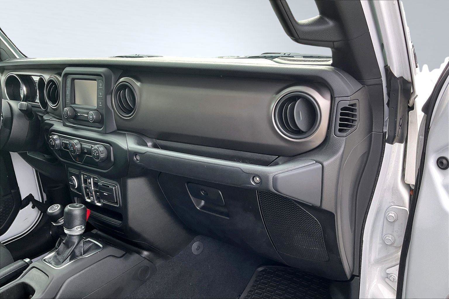 Used 2020 Jeep Gladiator Sport w/ Quick Order Package 24S image 17