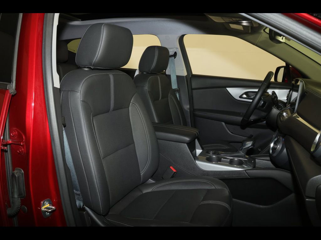 Used 2023 Chevrolet Blazer LT image 29