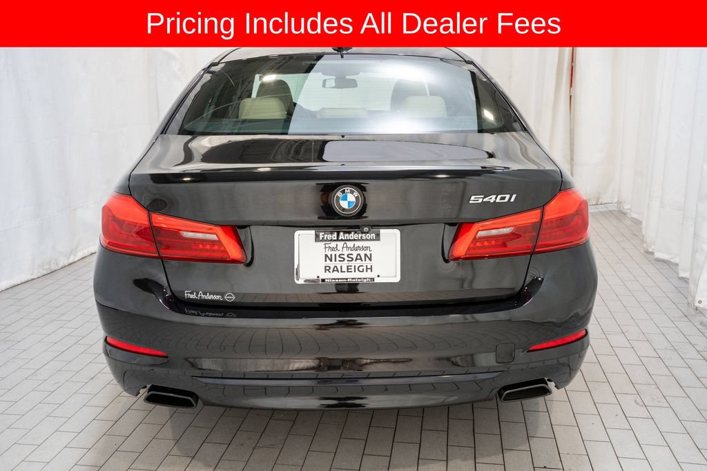 Used 2020 BMW 540i w/ Premium Package RWD image 4