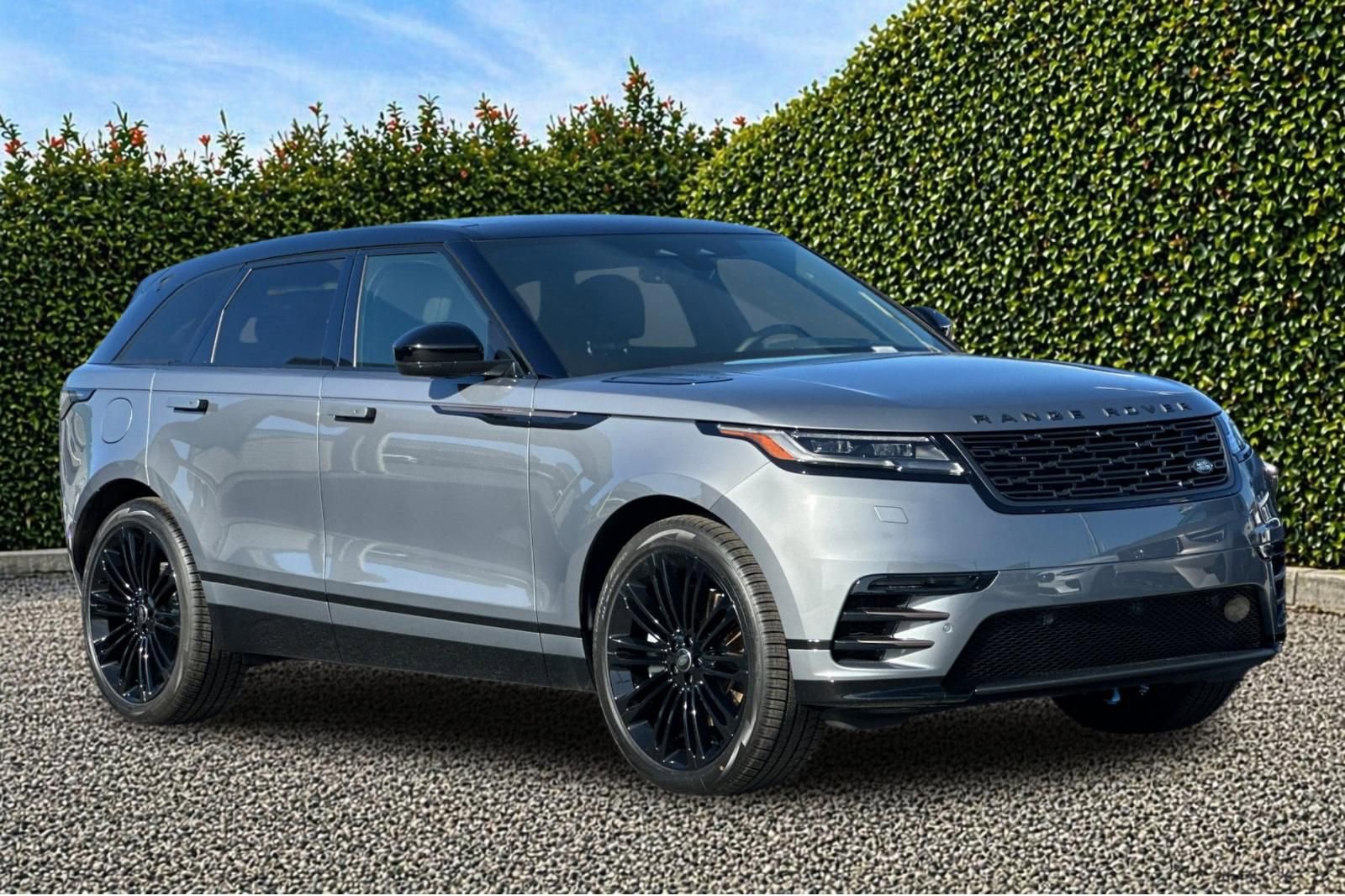 New 2024 Land Rover Range Rover Velar Dynamic HSE AWD/4WD image 8
