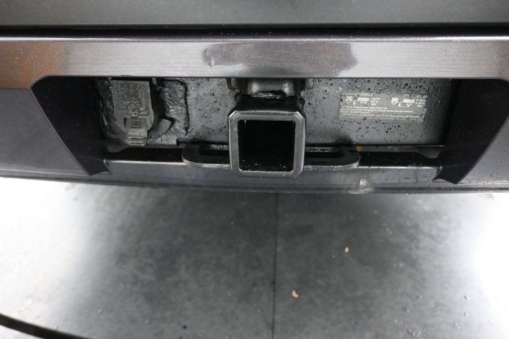 Used 2018 Chevrolet Suburban LT AWD/4WD image 59