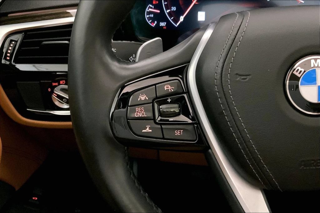 Used 2019 BMW 540i w/ Executive Package RWD image 18