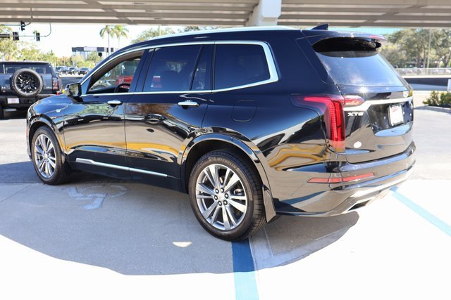 Used 2024 Cadillac XT6 Premium Luxury image 4