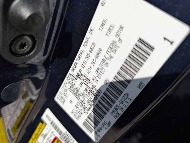Used 2023 Toyota Sequoia Platinum AWD/4WD image 37