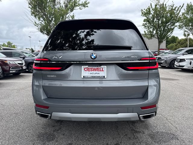 Used 2024 BMW X7 xDrive40i w/ Premium Package AWD/4WD image 5