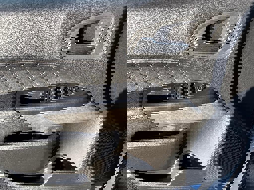 Certified 2022 GMC Canyon Denali image 13