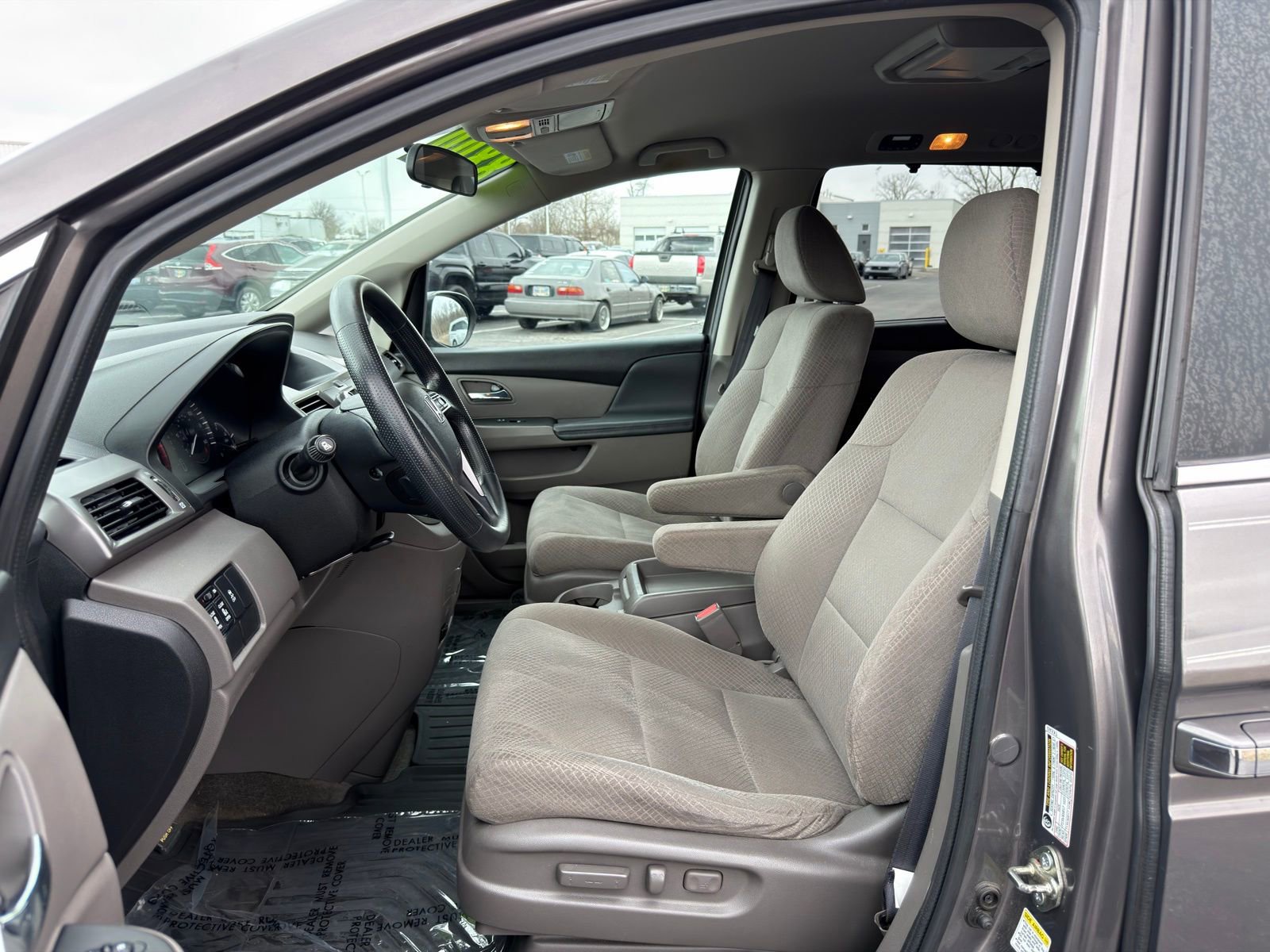 Used 2016 Honda Odyssey SE image 12