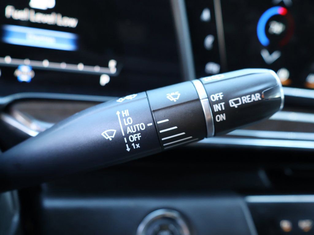 Used 2021 Cadillac Escalade Premium Luxury Platinum image 52