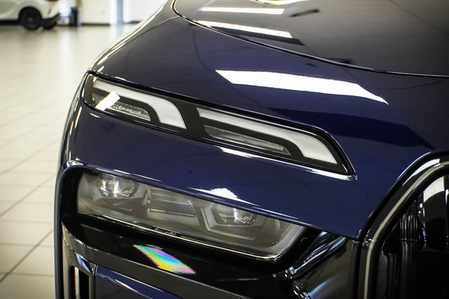Used 2024 BMW 740i xDrive AWD/4WD image 27