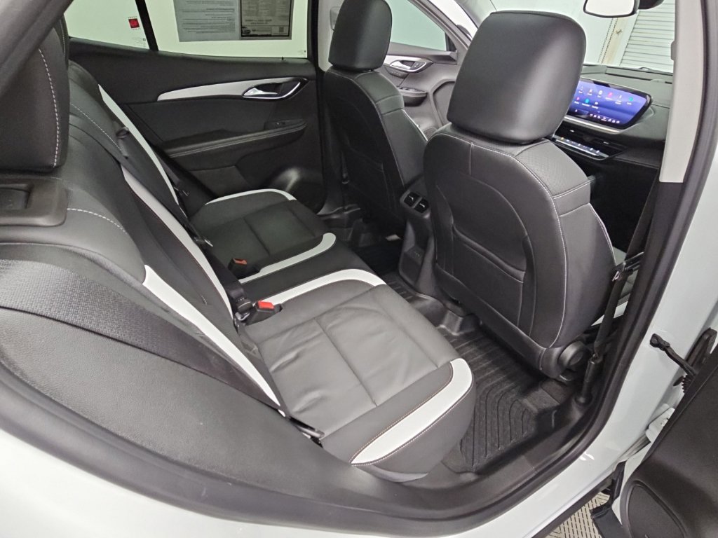 Used 2026 Buick Envision Sport Touring AWD/4WD image 38