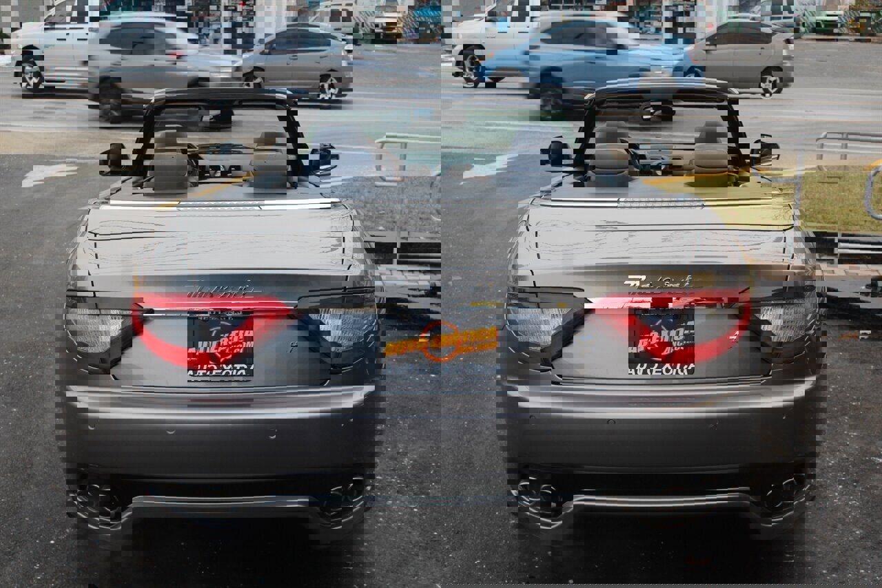 Used 2010 Maserati GranTurismo Convertible image 24