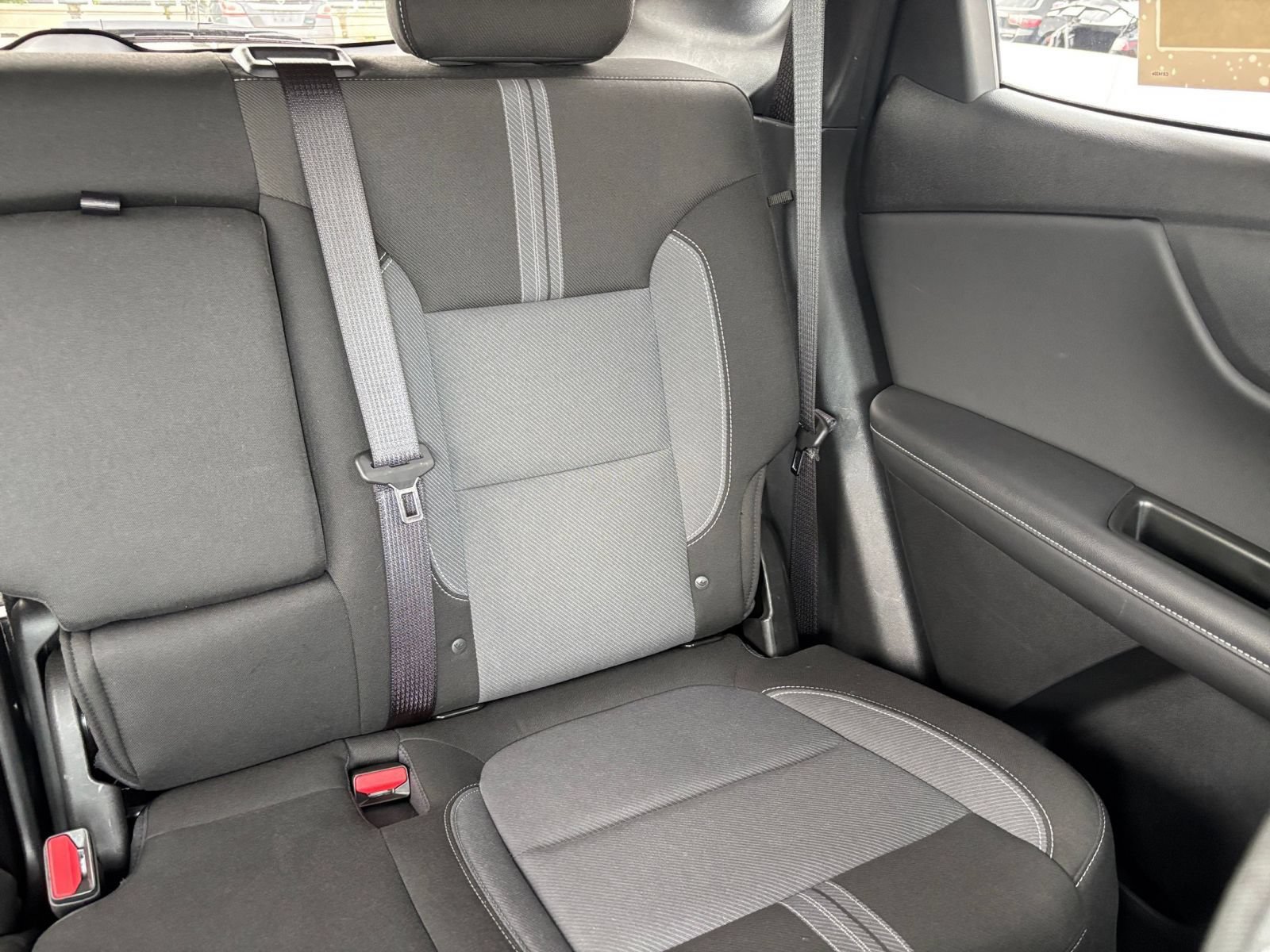 Used 2025 Chevrolet Blazer LT FWD image 38