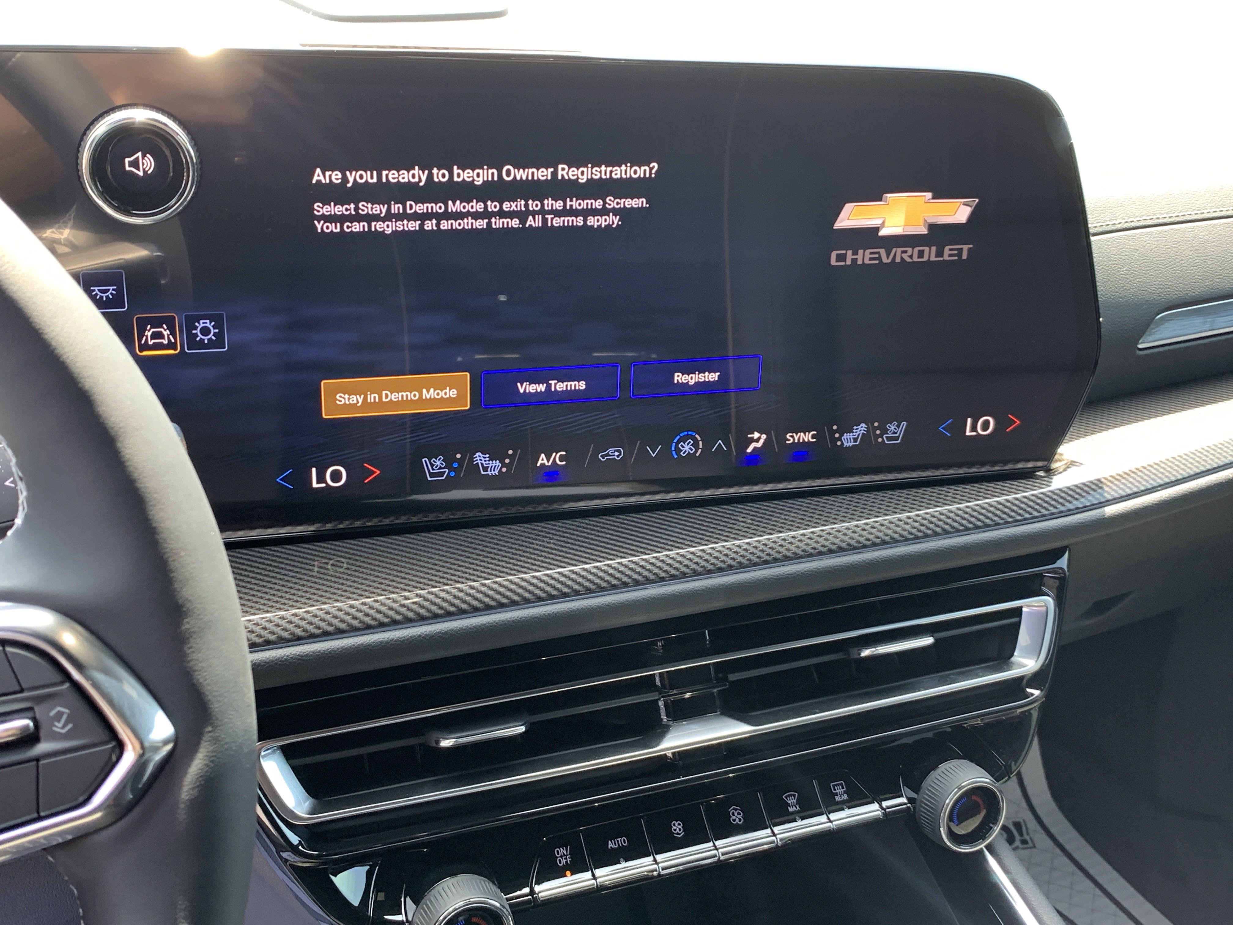 New 2025 Chevrolet Traverse High Country w/ LPO, Floor Liner Package image 16