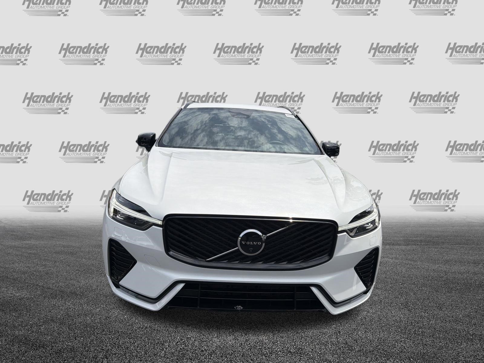 Used 2026 Volvo XC60 B5 Plus w/ Protection Package Premier AWD/4WD image 3