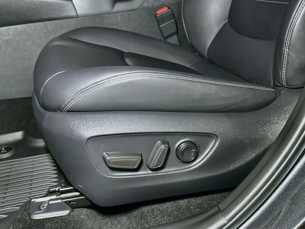 Used 2024 Toyota RAV4 XLE Premium w/ Weather Package AWD/4WD image 19