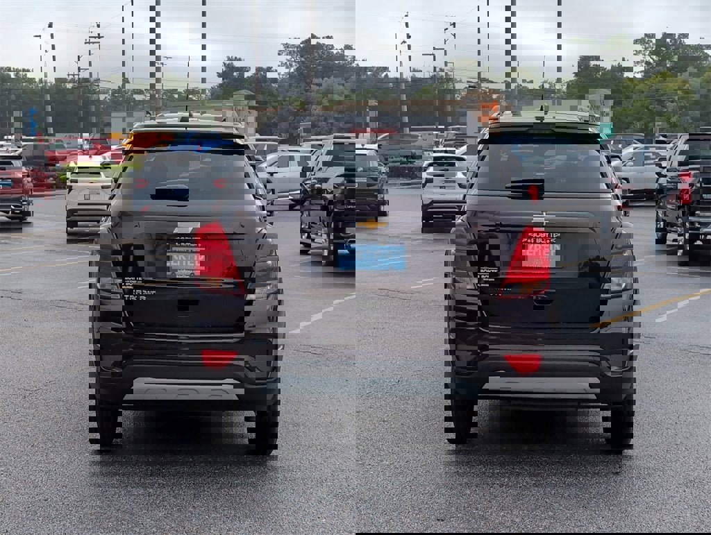 Certified 2022 Chevrolet Trax LT w/ LT Convenience Package image 4