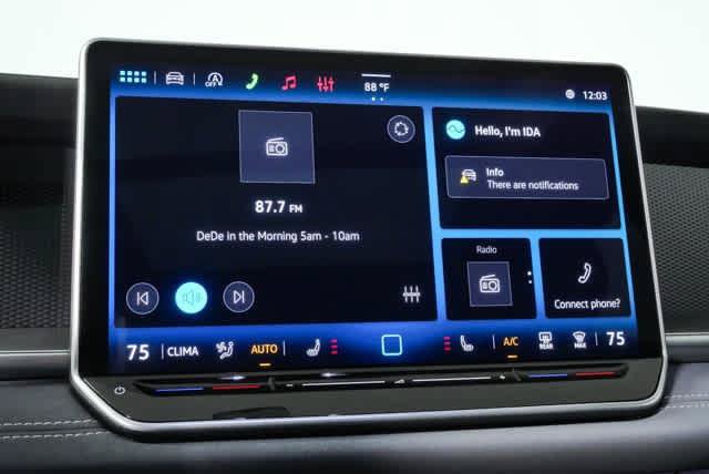 New 2026 Volkswagen Tiguan SE R-Line FWD image 15