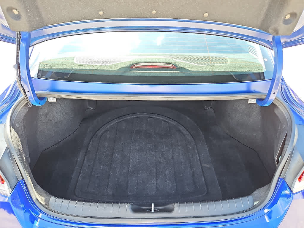 Used 2025 Hyundai Elantra Limited FWD image 31