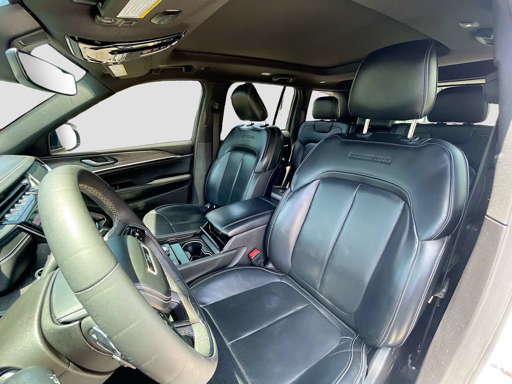 Used 2022 Jeep Grand Cherokee Overland AWD/4WD image 23