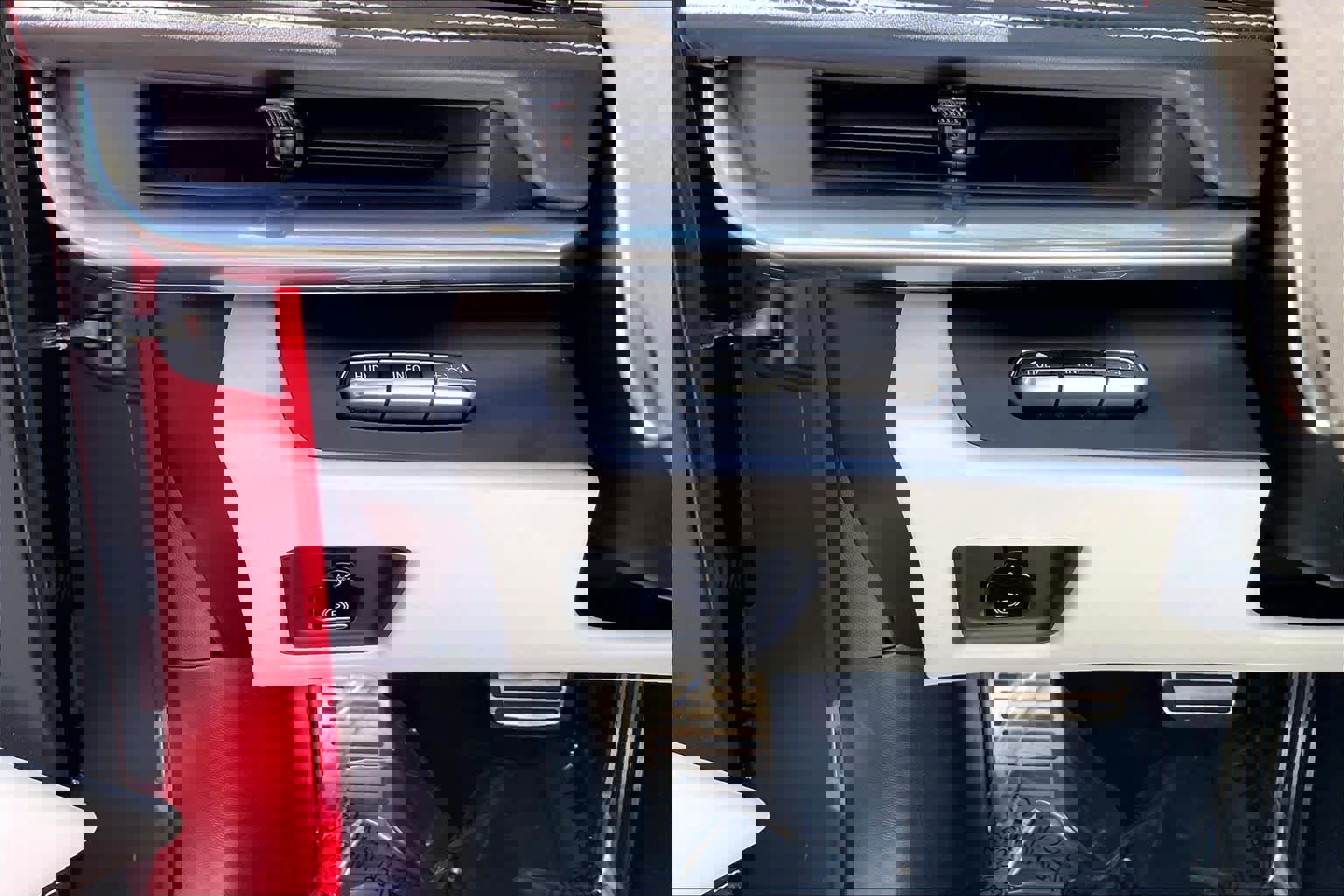 Certified 2024 Chevrolet Corvette Stingray Premium Cpe w/ 3LT image 32