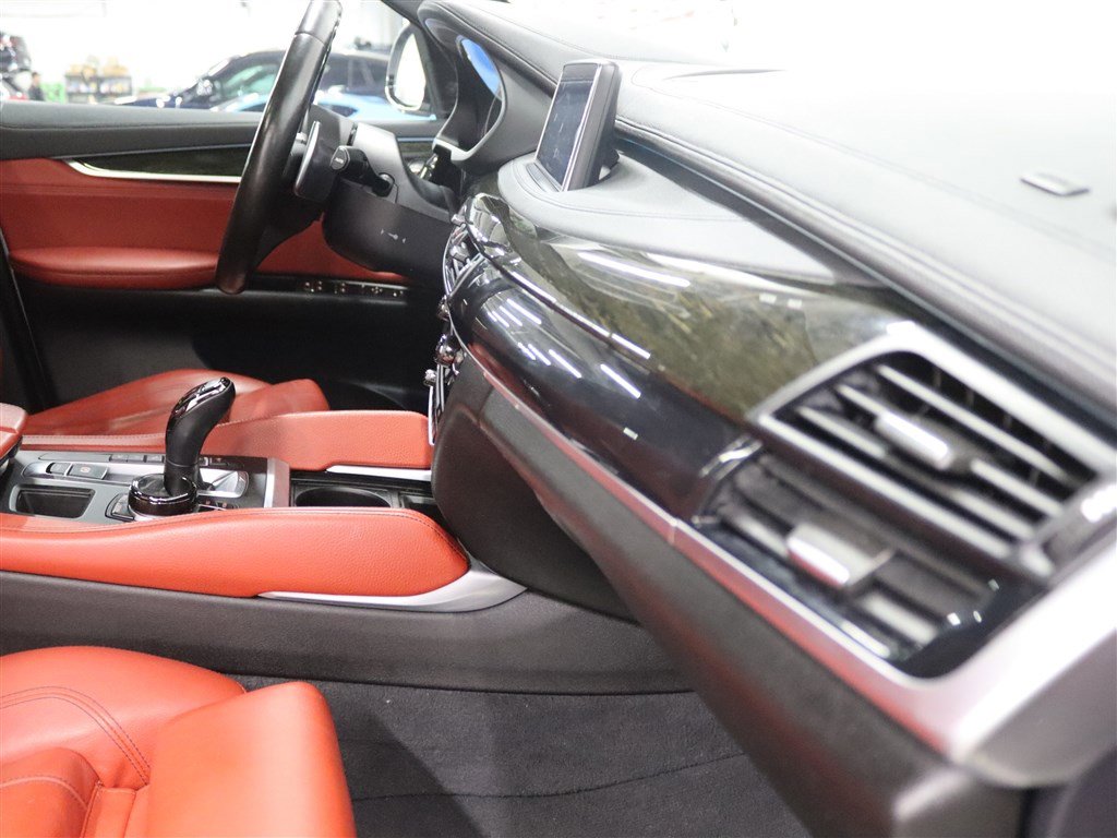 Used 2018 BMW X6 xDrive35i AWD/4WD image 29