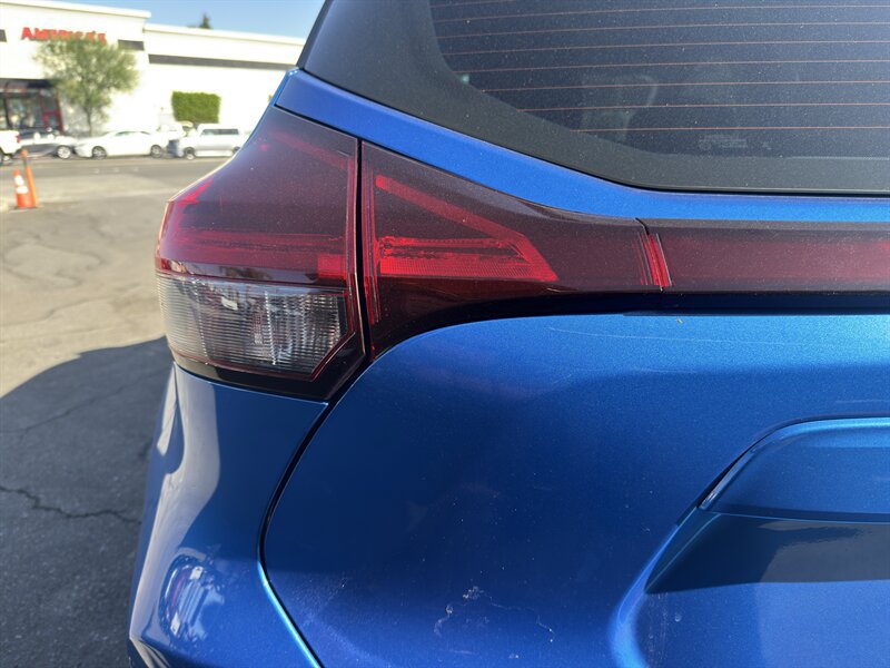 Used 2024 Nissan Kicks S FWD image 14