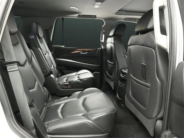 Used 2018 Cadillac Escalade Luxury image 18