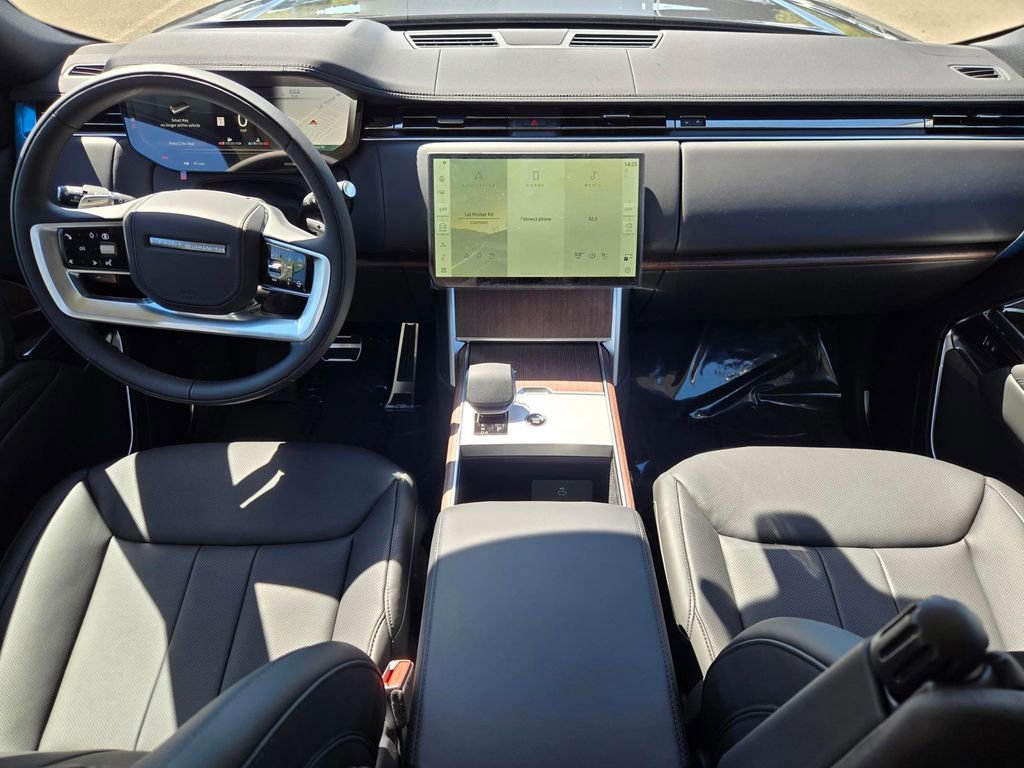 New 2026 Land Rover Range Rover Long Wheelbase SE image 8