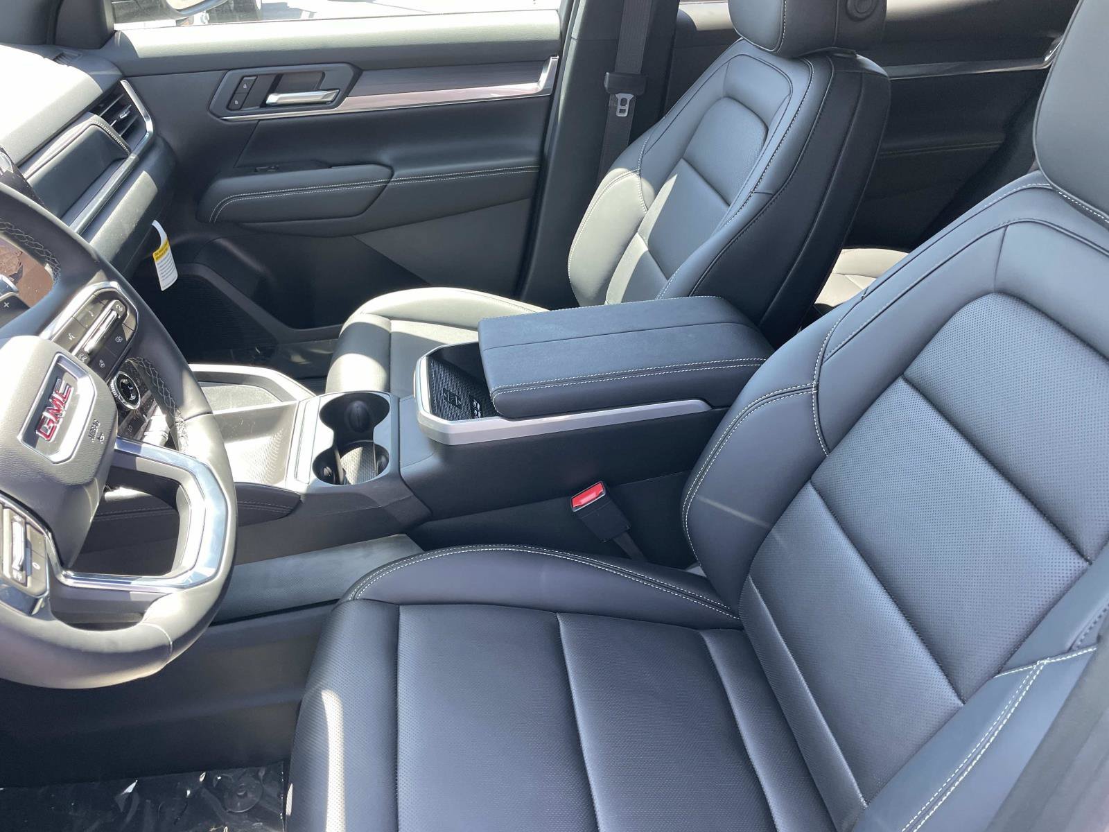 New 2026 GMC Terrain Elevation w/ Elevation Premium Package FWD image 21