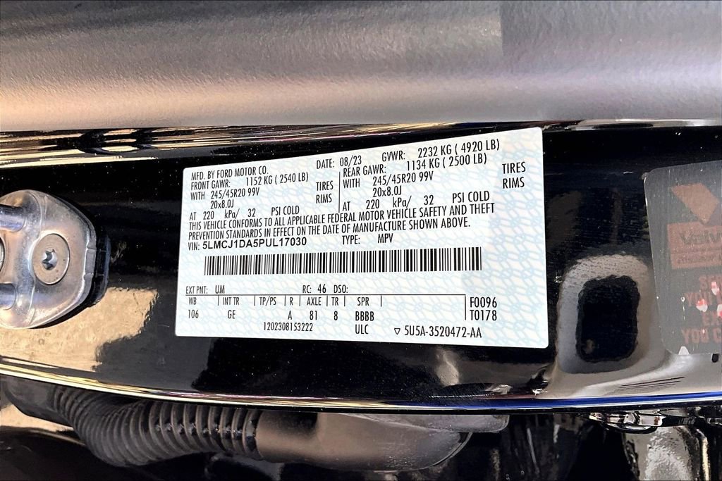 Used 2023 Lincoln Corsair AWD w/ Equipment Group 101A image 35