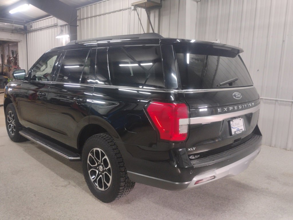 Certified 2023 Ford Expedition XLT image 24