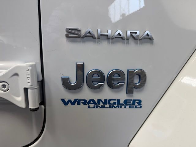 Used 2022 Jeep Wrangler Unlimited Sahara image 12